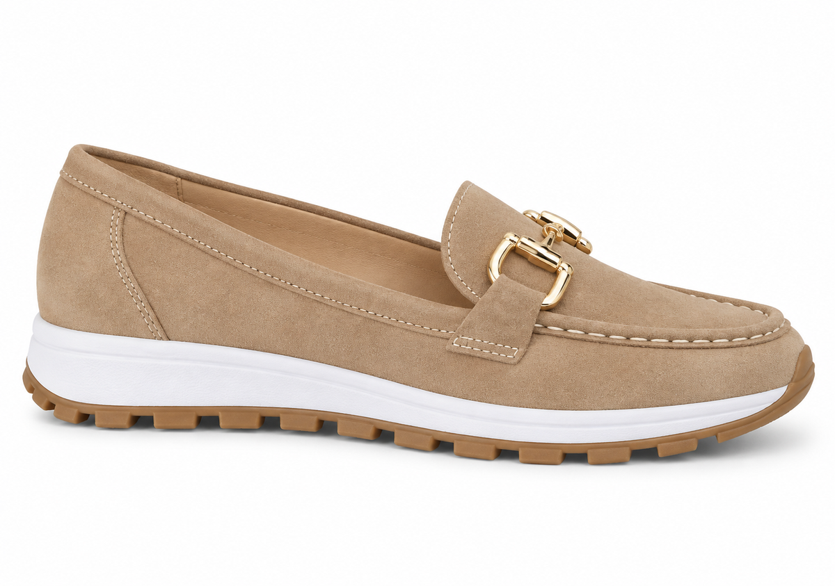 Mocasín con Hebilla Dorada y Suela Deportiva Beatriz Beige
